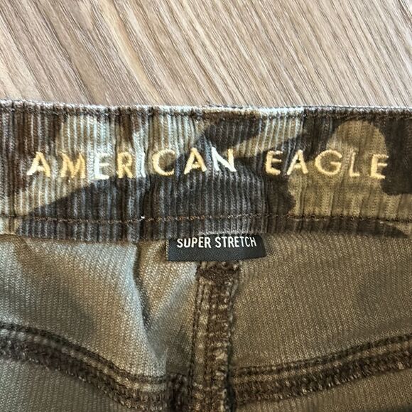 AMERICAN EAGLE CAMO CORDUROY STRAIGHT LEG PANTS SIZE 4 LONG - Picture 7 of 9